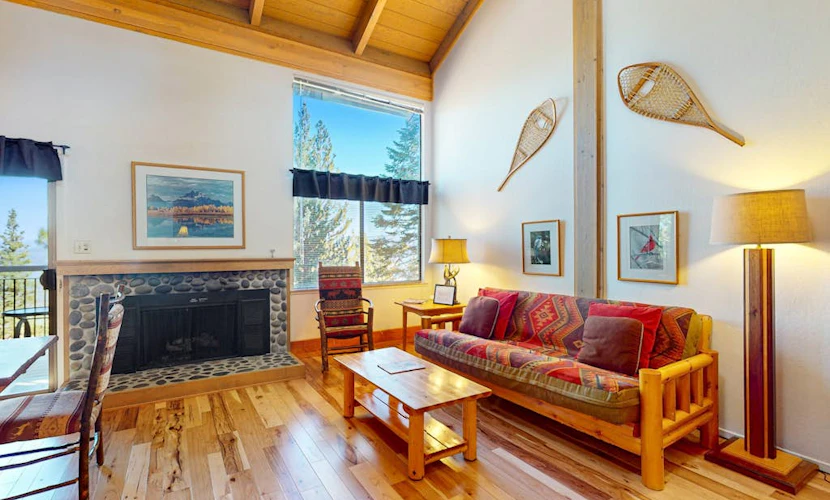 Fine lodge near skiing with futon & ski locker