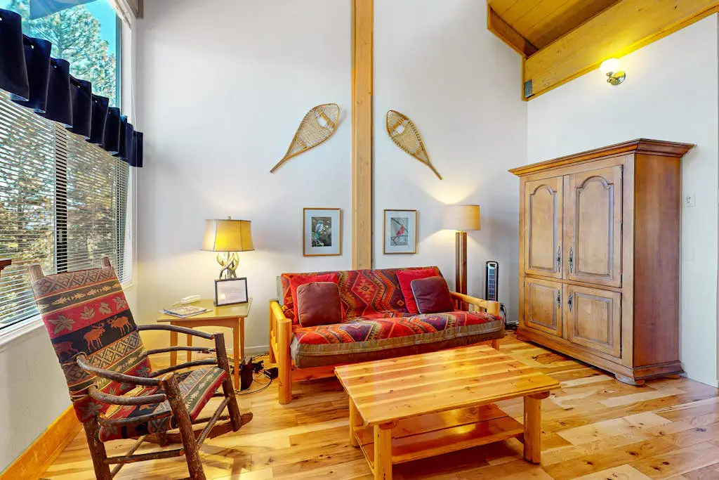 Fine lodge near skiing with futon & ski locker