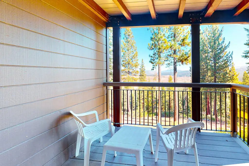 Fine lodge near skiing with futon & ski locker