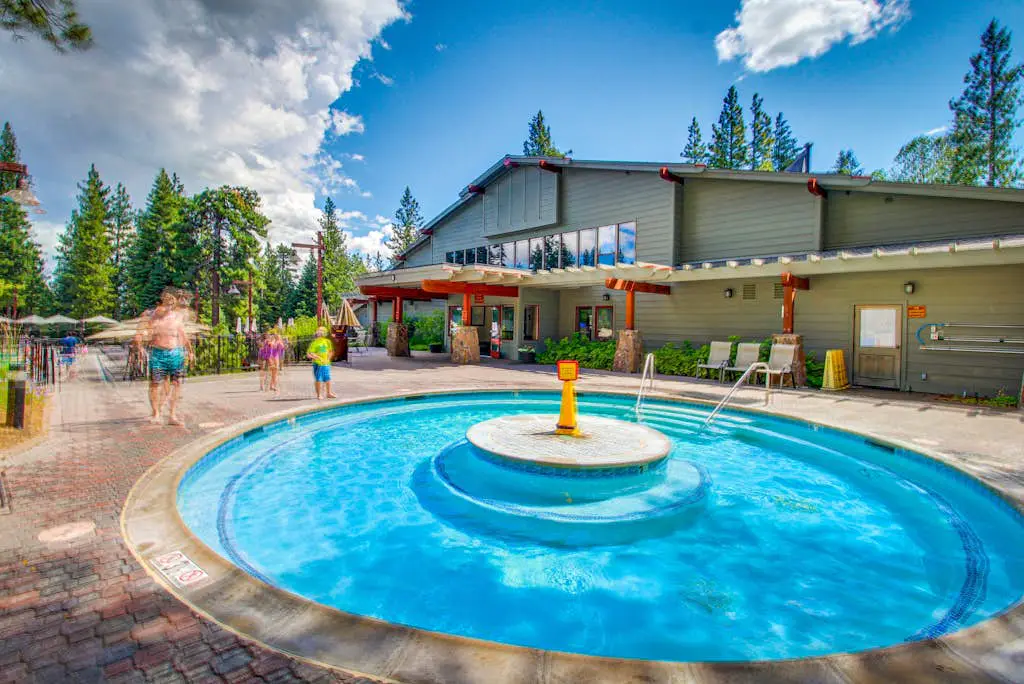Fine lodge near skiing with futon & ski locker