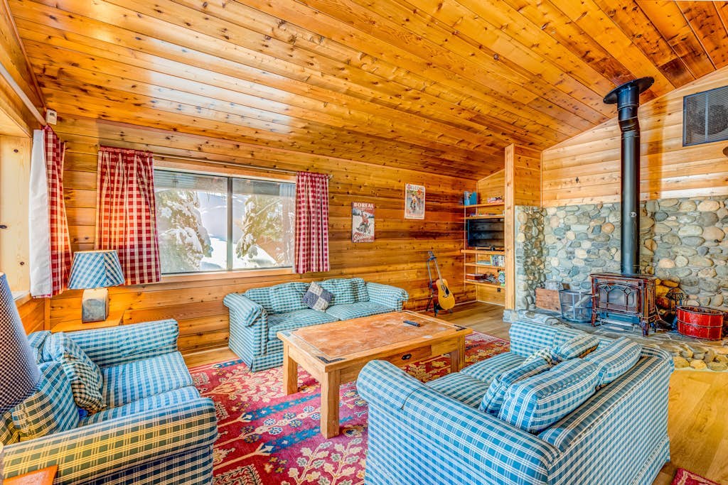 Fun home with game room - near on-site golf, pools & hot tub