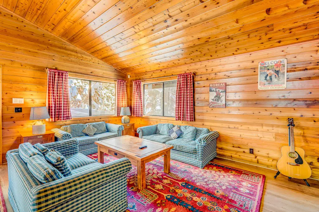 Fun home with foosball table - near on-site golf, pools & hot tub