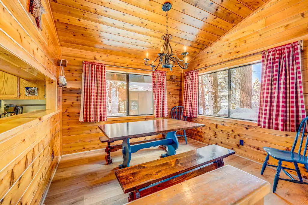 Fun home with foosball table - near on-site golf, pools & hot tub