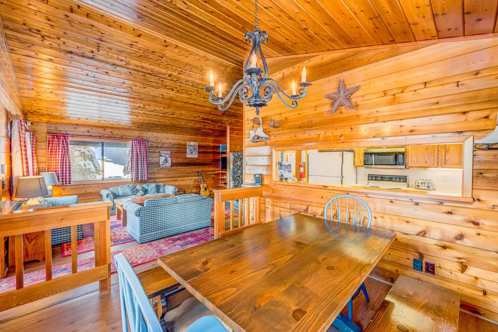 Fun home with foosball table - near on-site golf, pools & hot tub