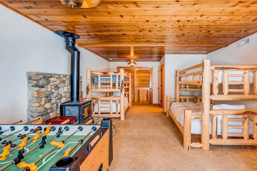 Fun home with foosball table - near on-site golf, pools & hot tub
