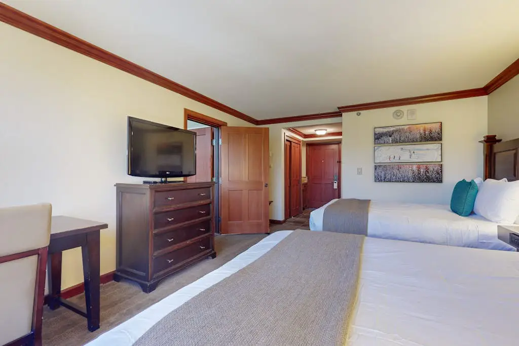 Everline Resort & Spa 806 & 808