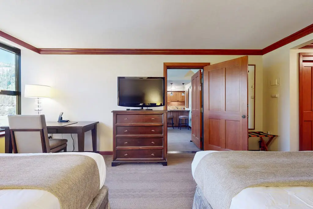 Everline Resort & Spa 806 & 808