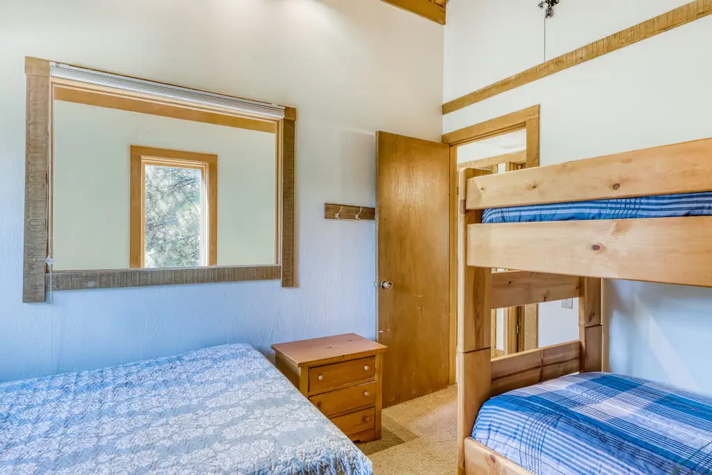 Cheery Gold Bend Family Condo