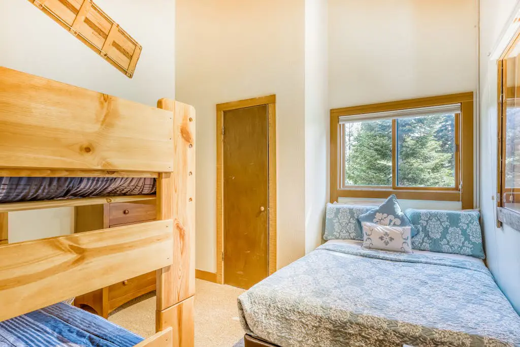 Cheery Gold Bend Family Condo