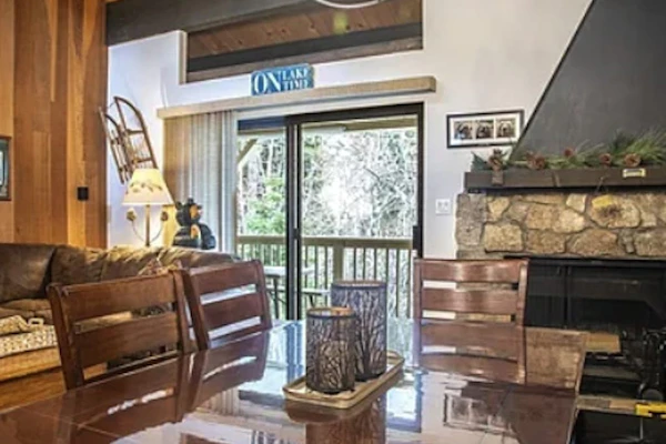 Creekside Comfort Meets Tahoe Adventure – Your Stylish Getaway in Kings Beach