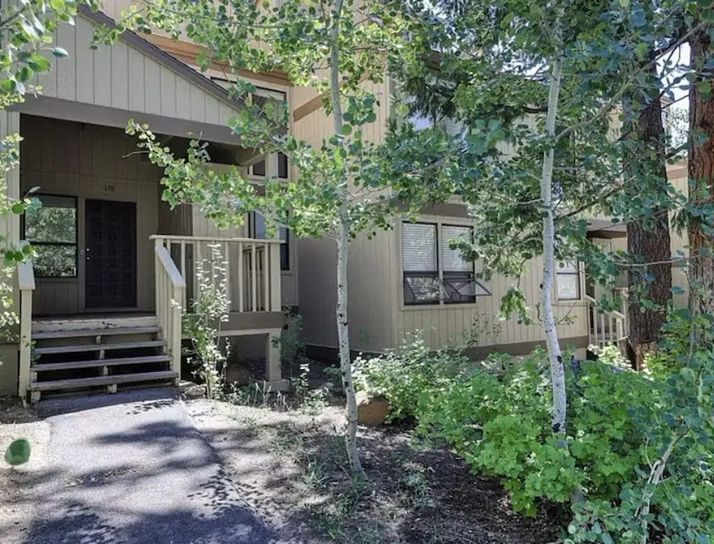 Creekside Comfort Meets Tahoe Adventure - Your Stylish Getaway in Kings Beach