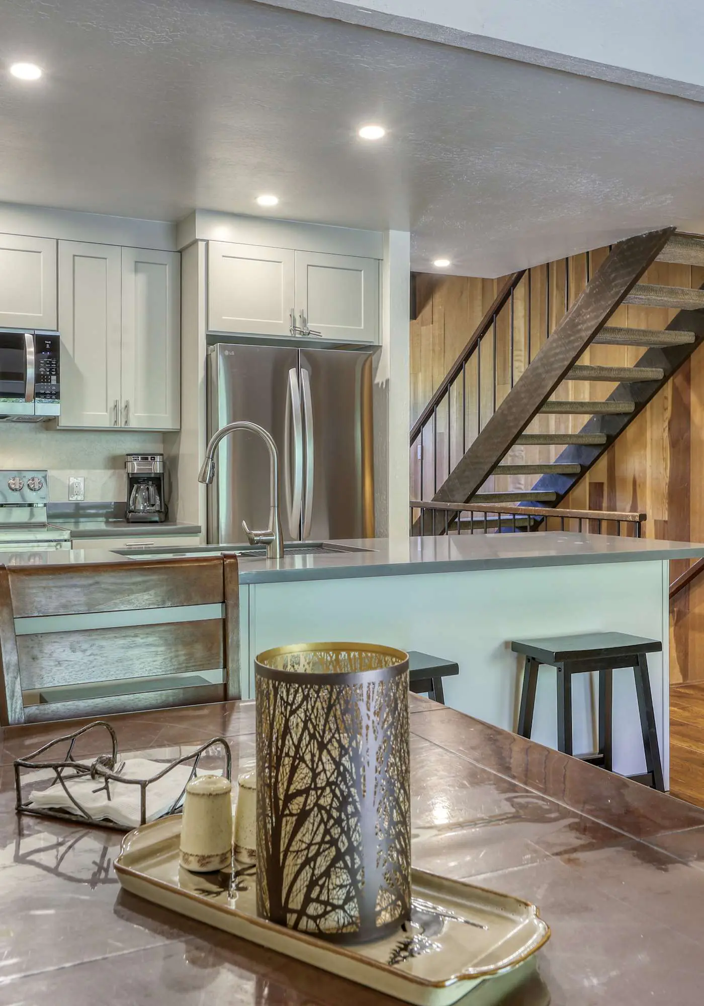 Creekside Comfort Meets Tahoe Adventure - Your Stylish Getaway in Kings Beach