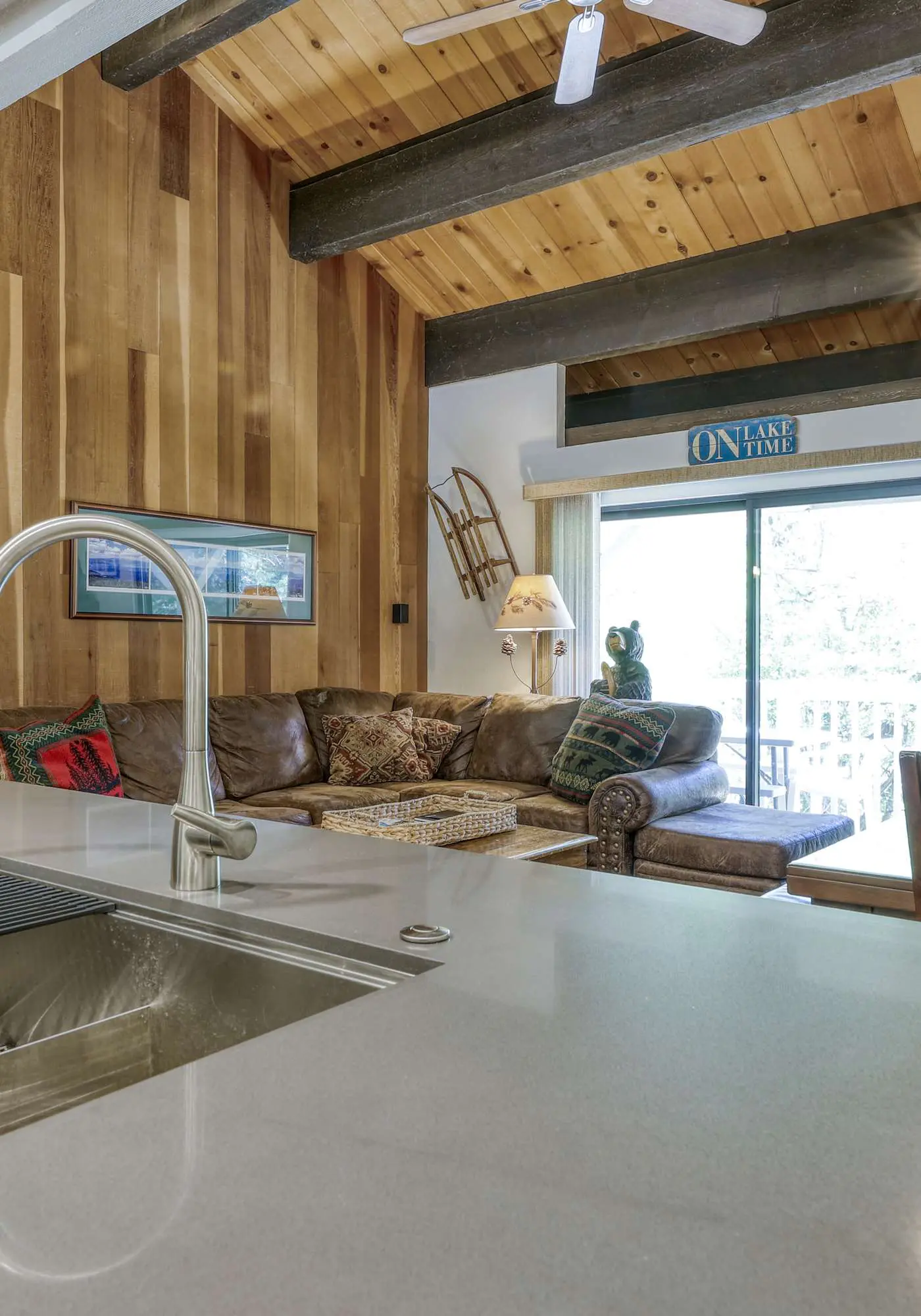 Creekside Comfort Meets Tahoe Adventure - Your Stylish Getaway in Kings Beach