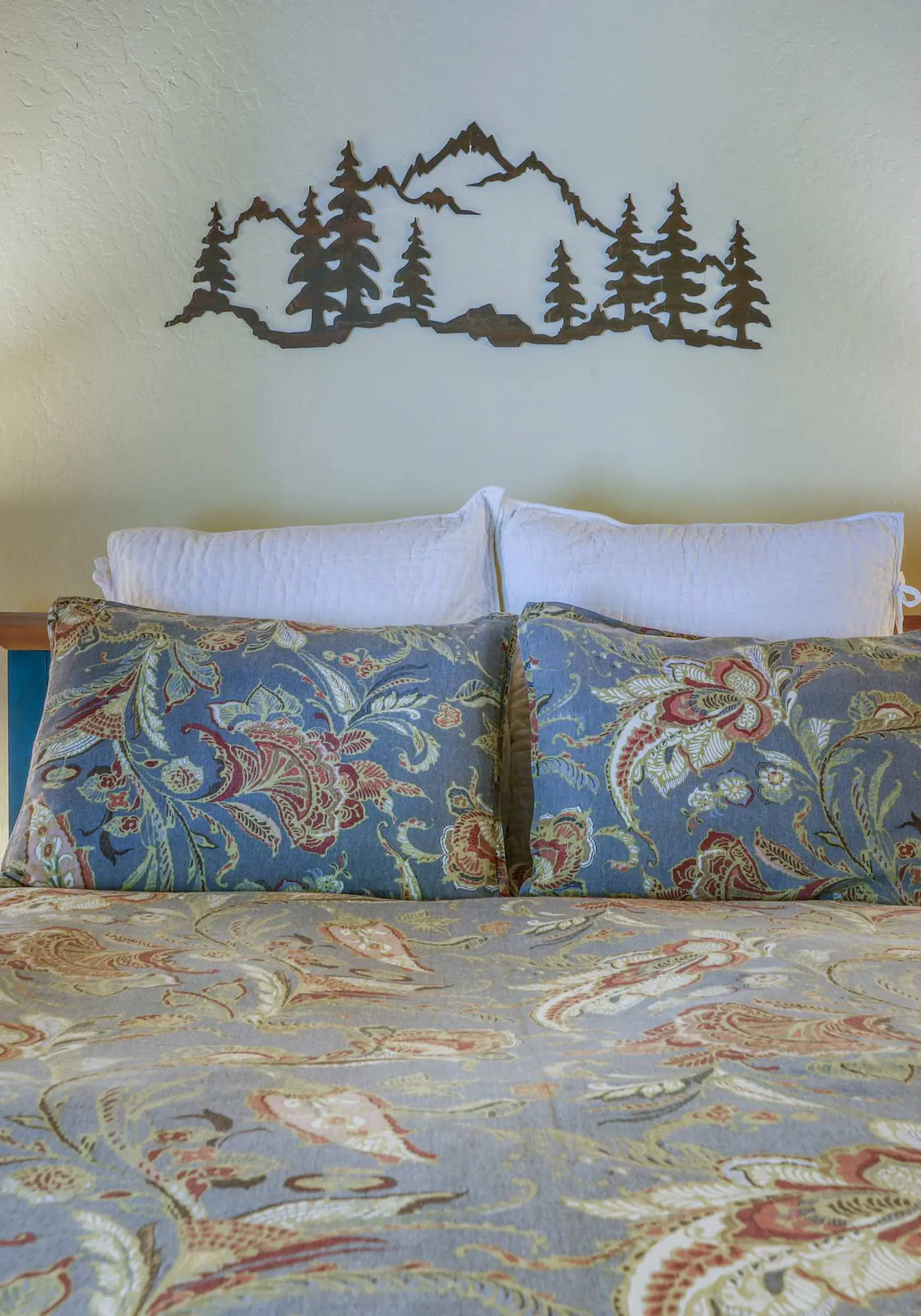 Creekside Comfort Meets Tahoe Adventure - Your Stylish Getaway in Kings Beach