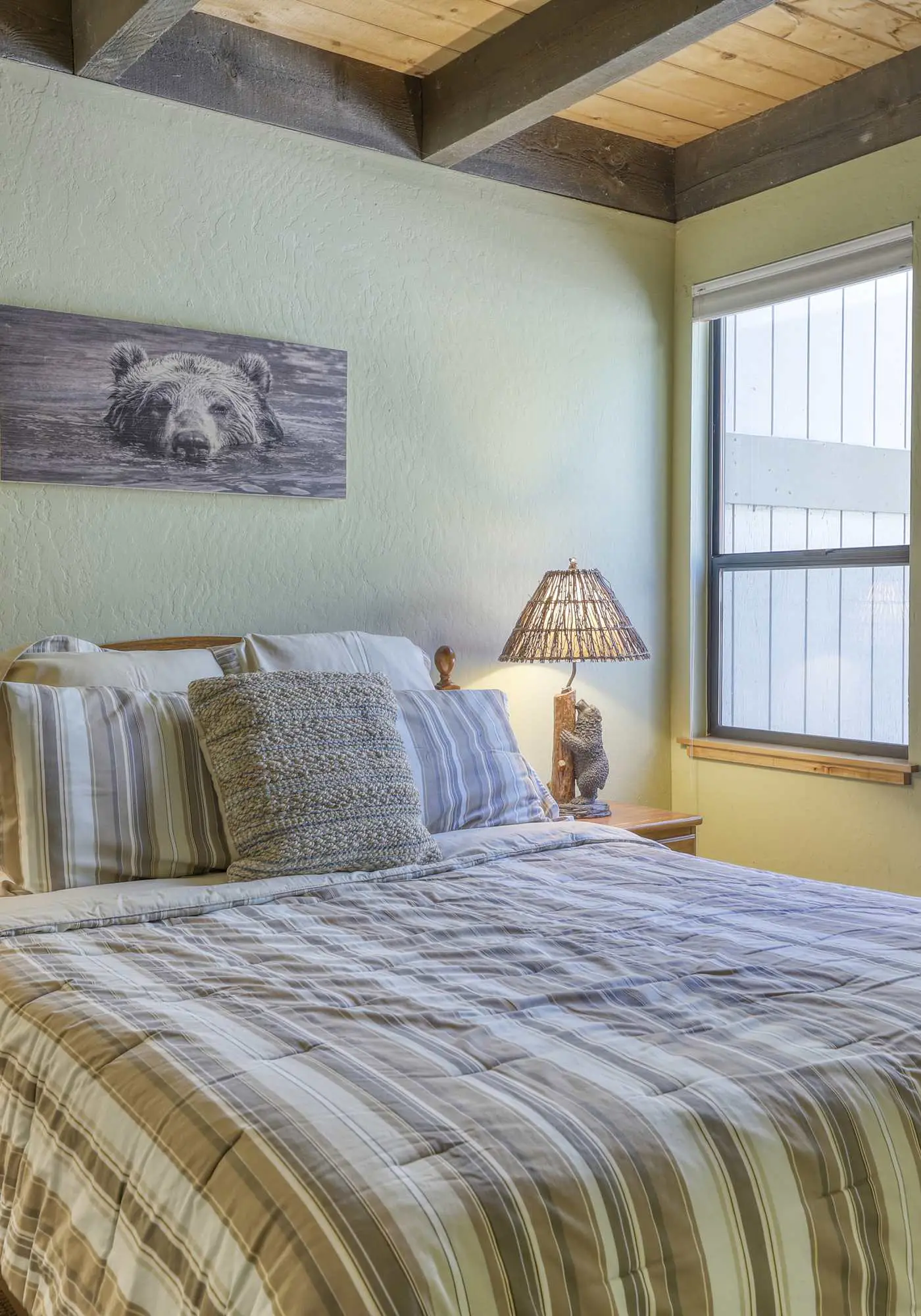 Creekside Comfort Meets Tahoe Adventure - Your Stylish Getaway in Kings Beach