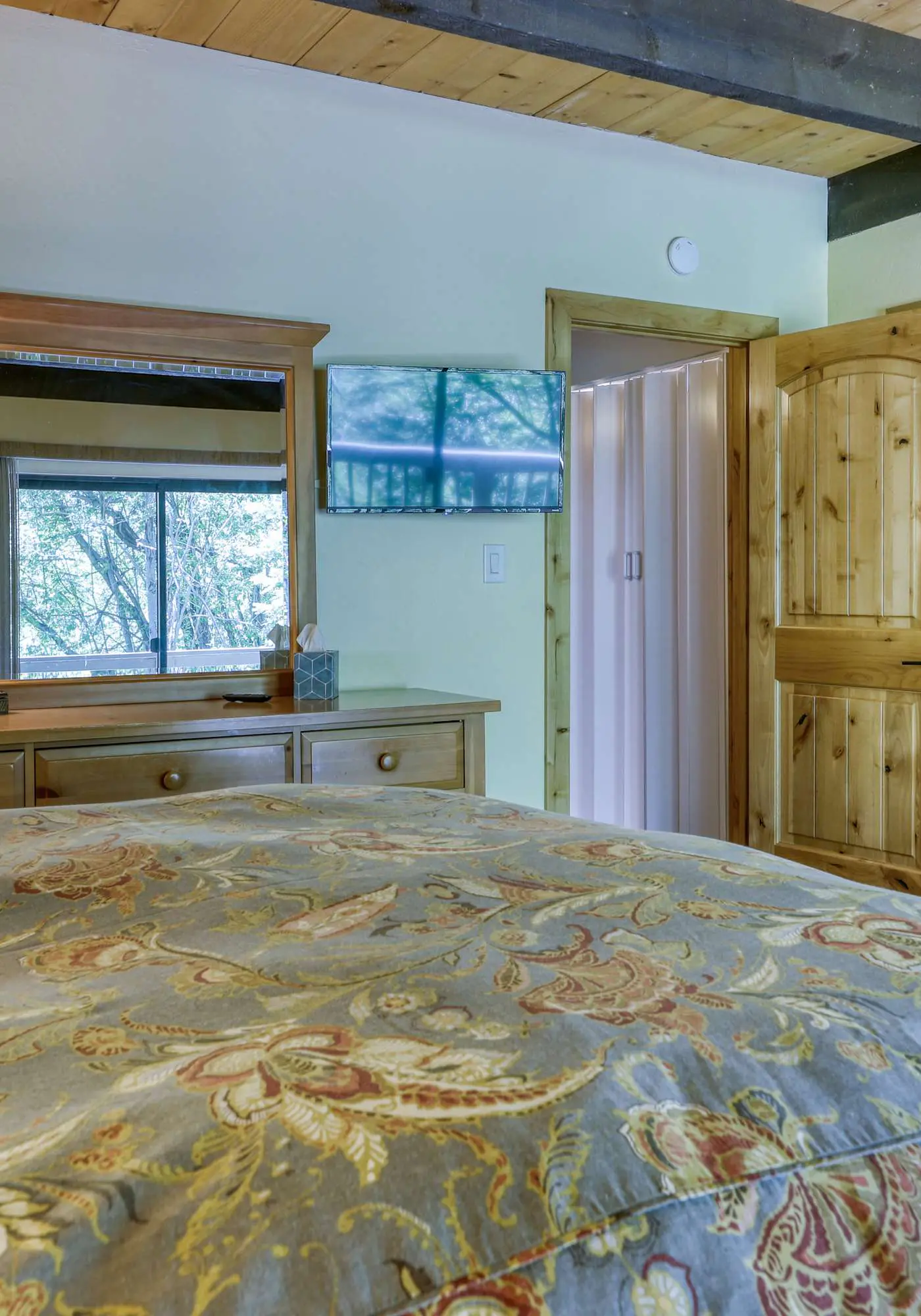 Creekside Comfort Meets Tahoe Adventure - Your Stylish Getaway in Kings Beach
