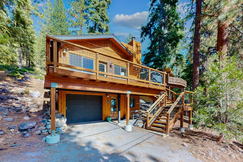 Spectacular Lakeview Cabin