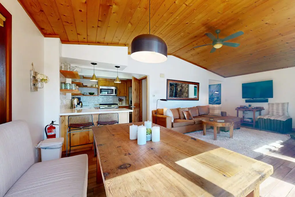 Spectacular Lakeview Cabin