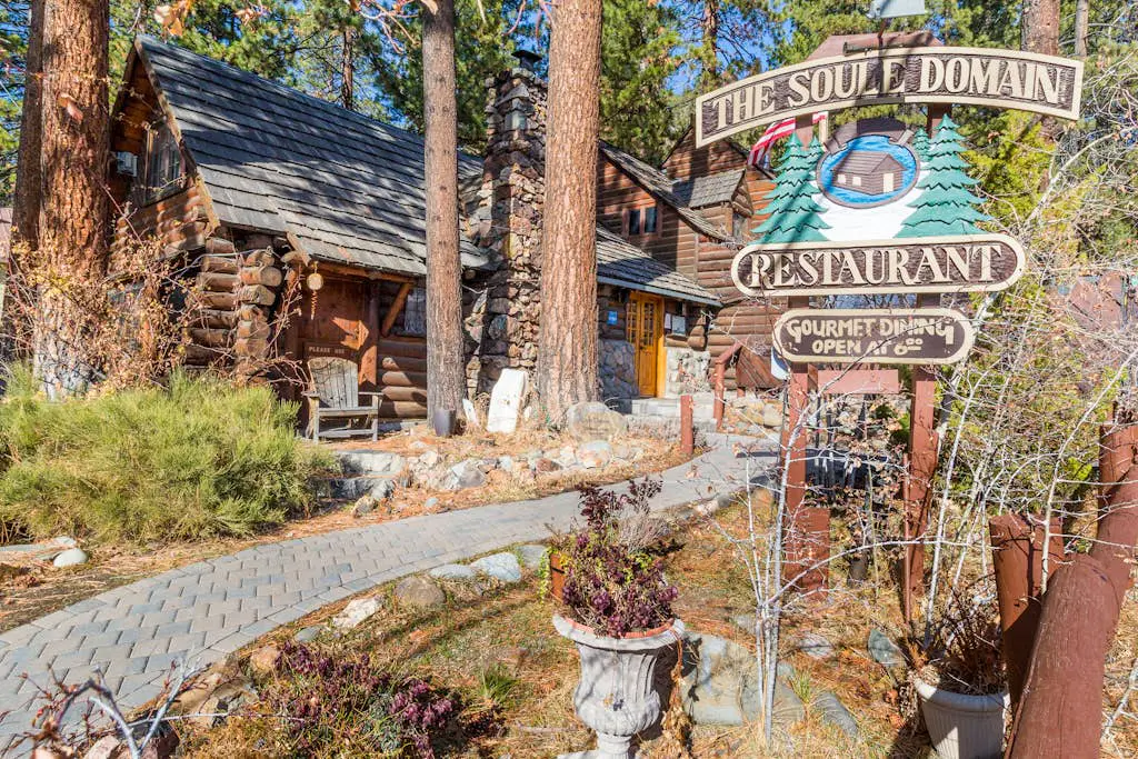 Mountain Home with Gas Fireplace, Fast WiFi, Balcony, Shared Pool, Tennis