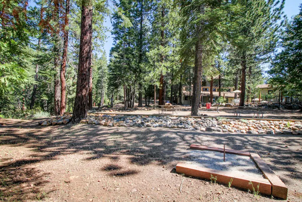 Mountain Home with Gas Fireplace, Fast WiFi, Balcony, Shared Pool, Tennis