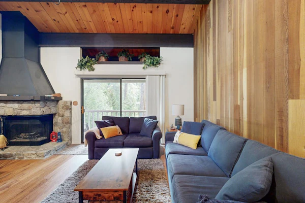 Creekside retreat with pool access, deck, fireplace, and high speed WiFi