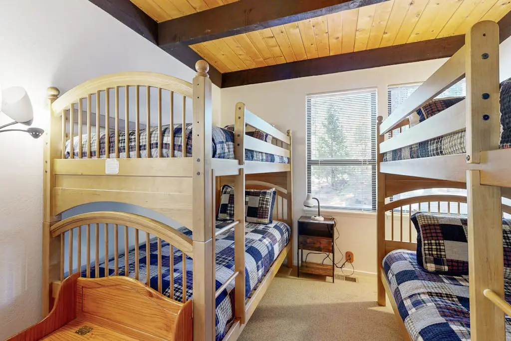 Creekside retreat with pool access, deck, fireplace, and high speed WiFi