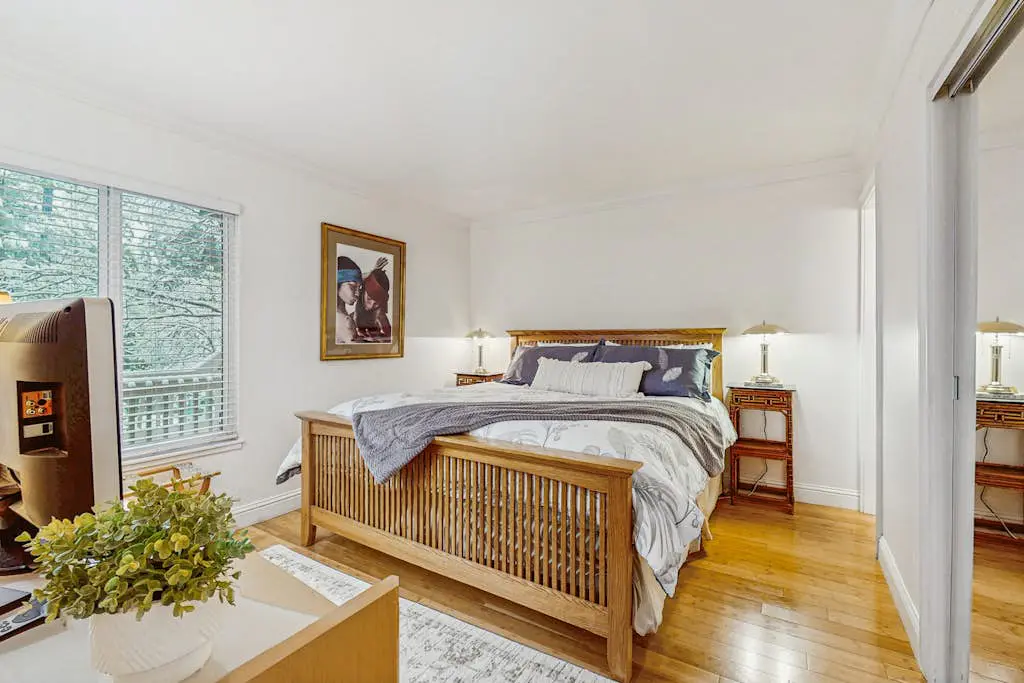 The Treetop Retreat