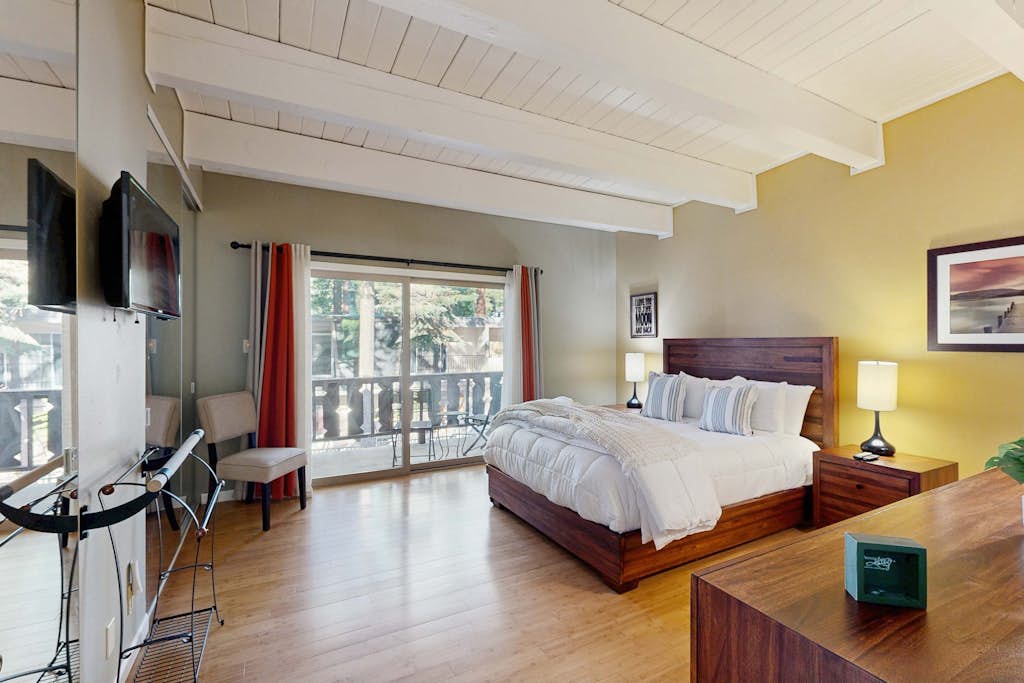 Incline Village Creekside Retreat