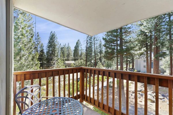 Conveniently located condo with loft, fully stocked kitchen, balcony, wifi & TV