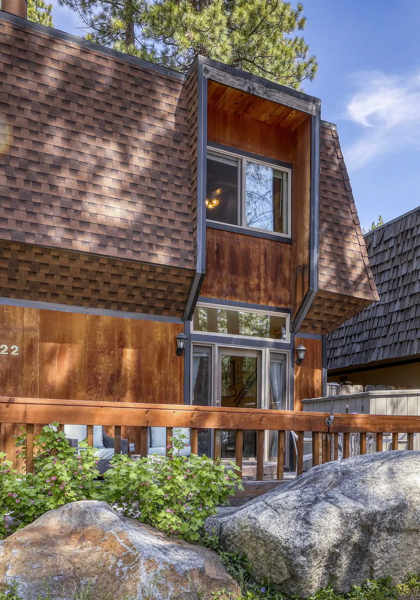 Charming townhouse in Incline Village with private hot tub & amazing location