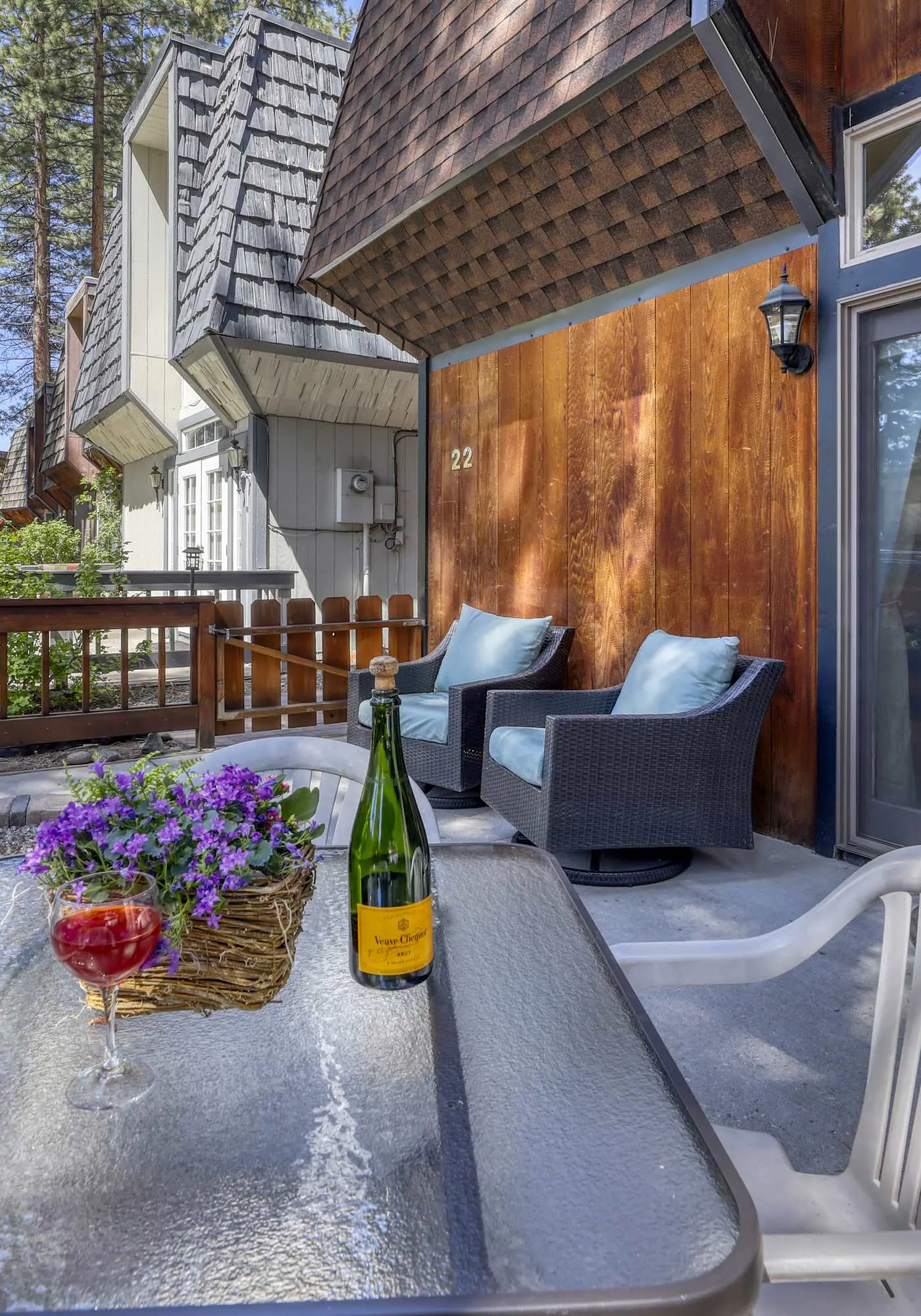 Charming townhouse in Incline Village with private hot tub & amazing location