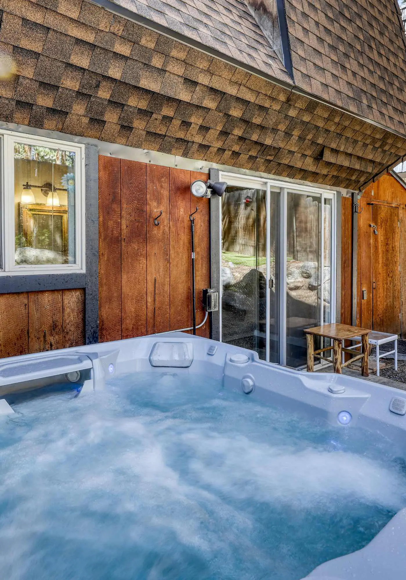 Charming townhouse in Incline Village with private hot tub & amazing location