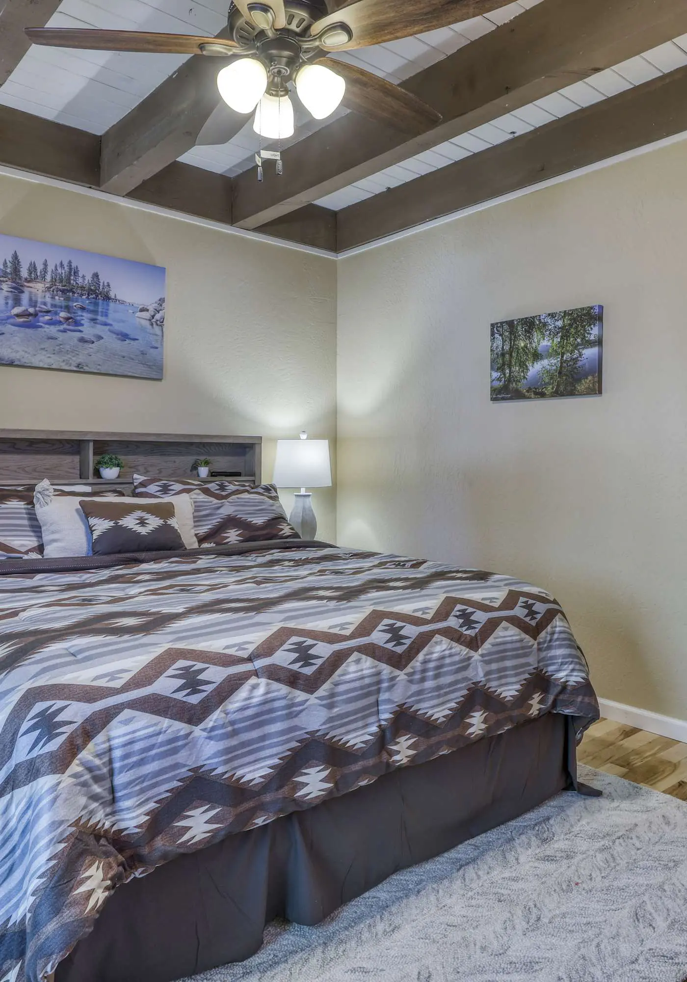 Charming townhouse in Incline Village with private hot tub & amazing location