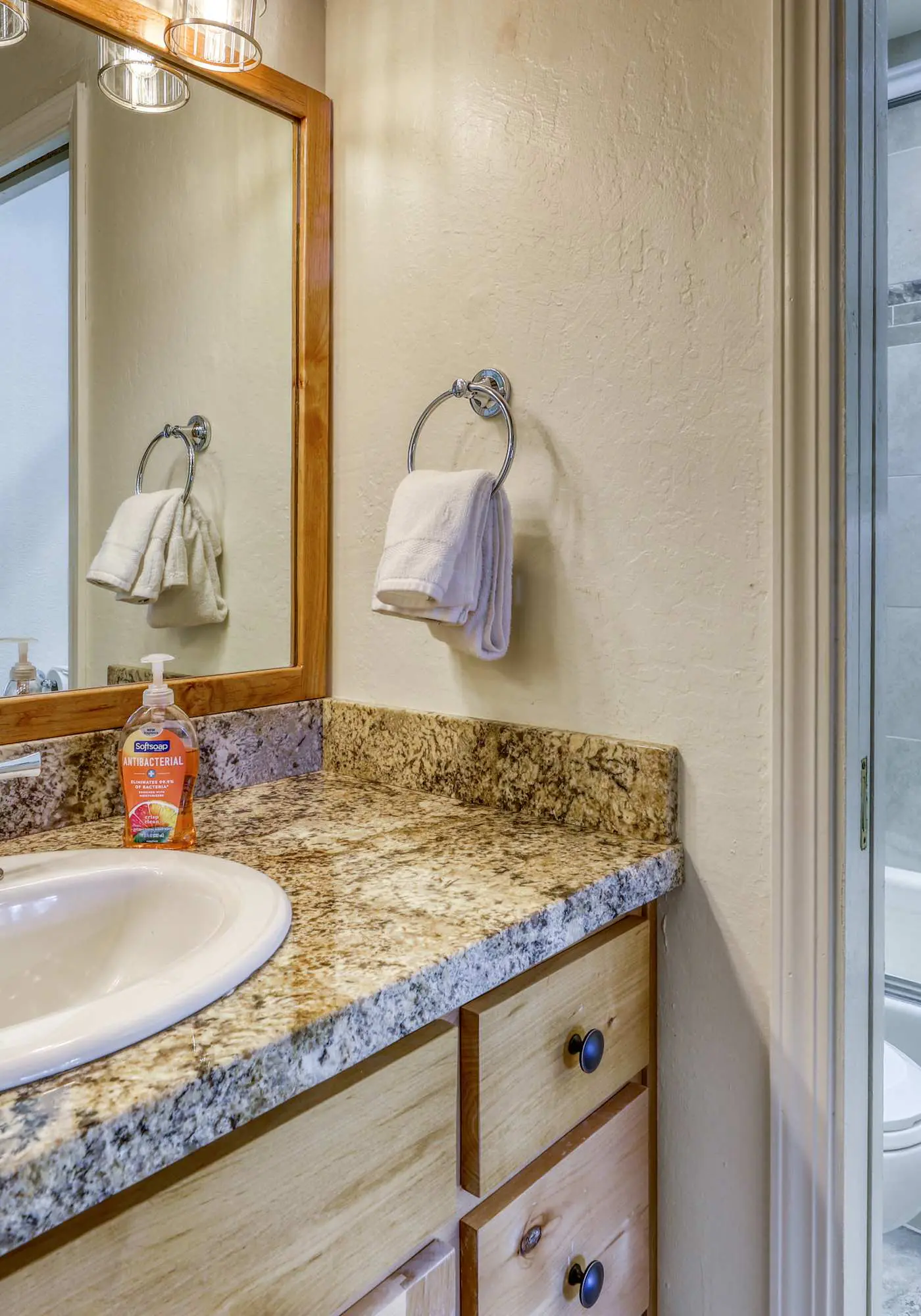 Charming townhouse in Incline Village with private hot tub & amazing location