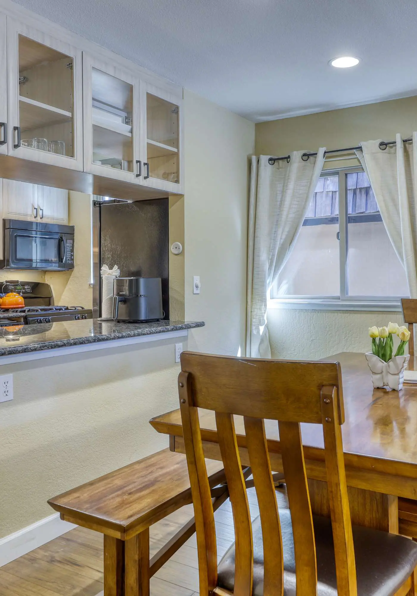 Charming townhouse in Incline Village with private hot tub & amazing location