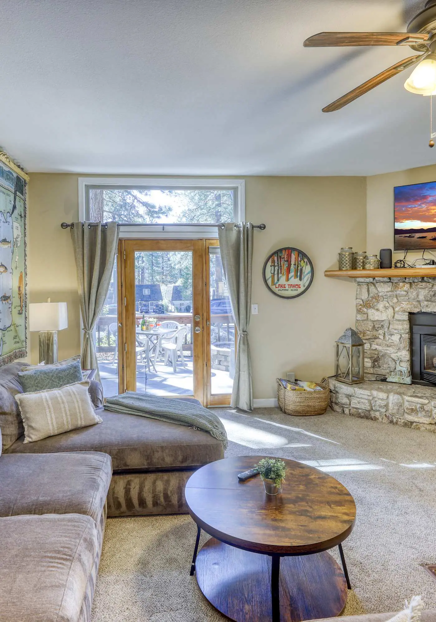 Charming townhouse in Incline Village with private hot tub & amazing location