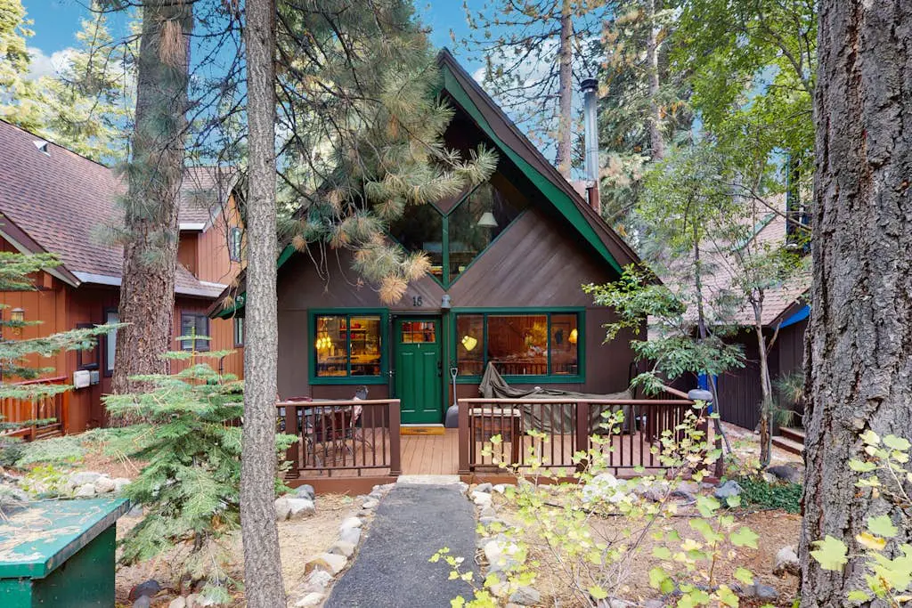 Chalet-style Townhome with Fireplace, Deck, Near Ski Resort, Incline Village