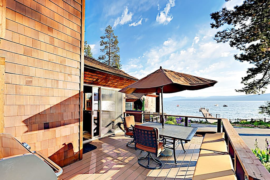 Expansive Lake Tahoe Oasis w/ Pier & Fireplace - Walk to Kings Beach