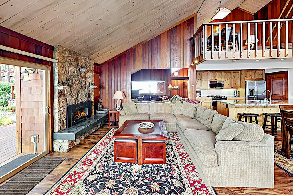 Expansive Lake Tahoe Oasis w/ Pier & Fireplace - Walk to Kings Beach