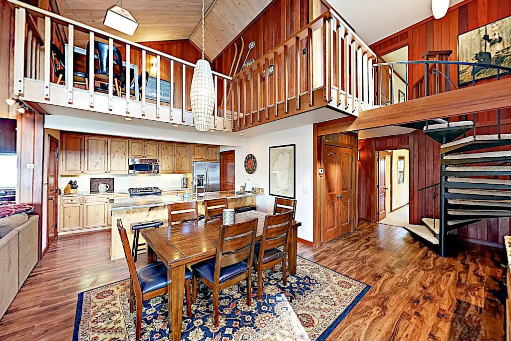 Expansive Lake Tahoe Oasis w/ Pier & Fireplace - Walk to Kings Beach