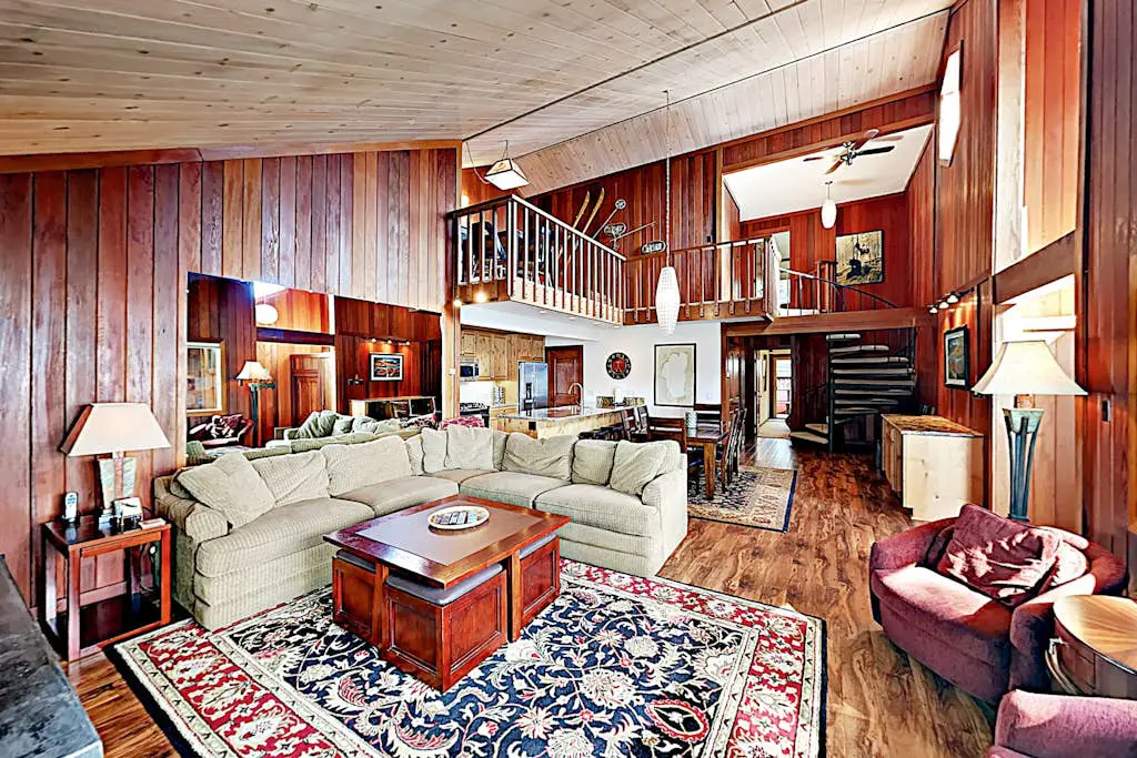 Expansive Lake Tahoe Oasis w/ Pier & Fireplace - Walk to Kings Beach