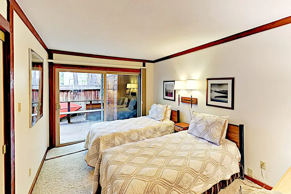 Expansive Lake Tahoe Oasis w/ Pier & Fireplace - Walk to Kings Beach