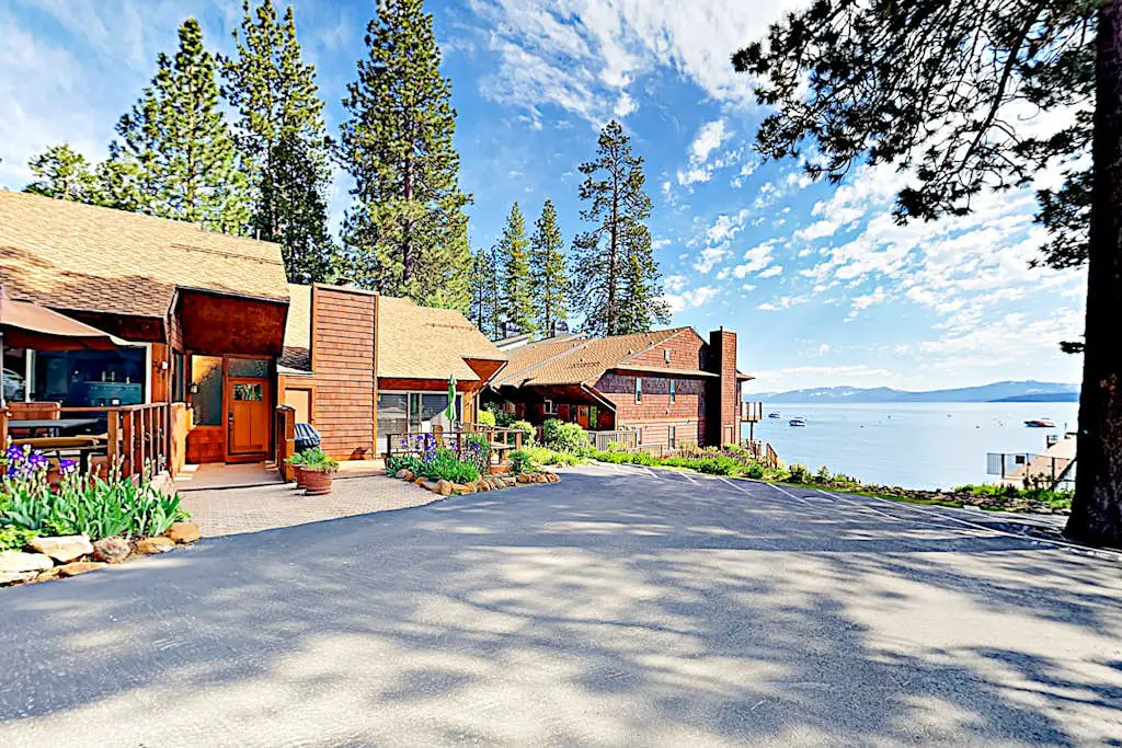 Expansive Lake Tahoe Oasis w/ Pier & Fireplace - Walk to Kings Beach