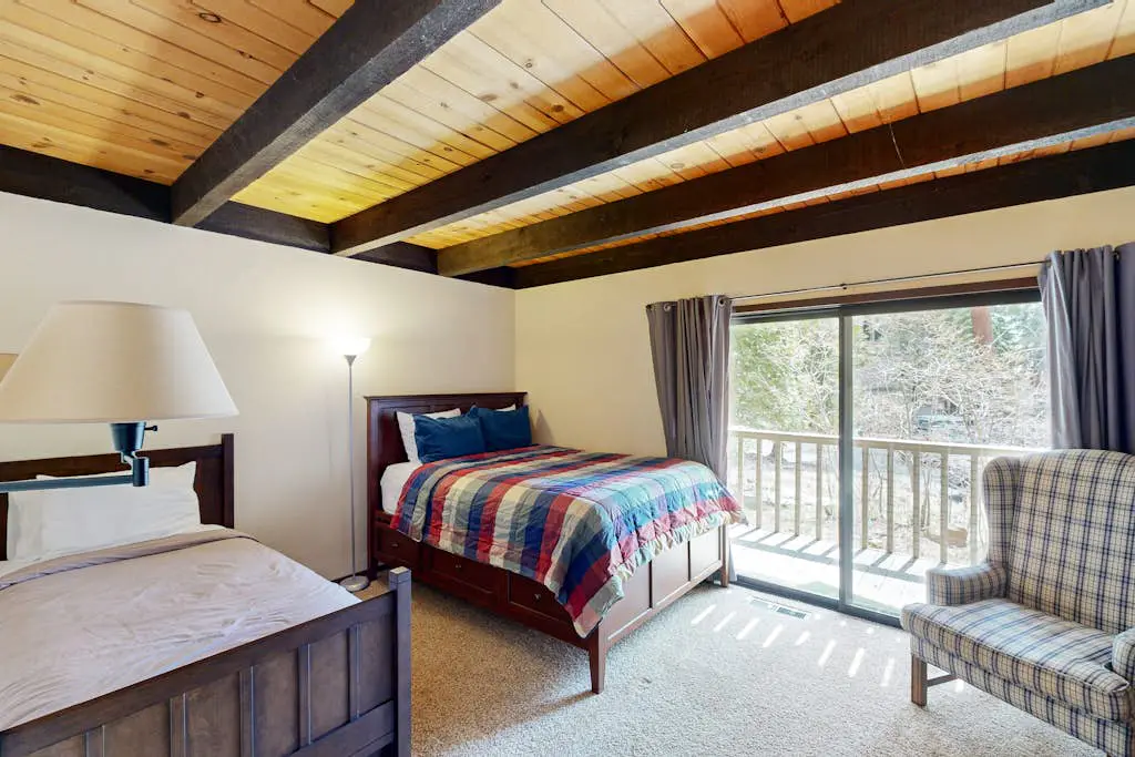 Inviting condo with balconies, fireplace, outdoor pool, sauna, & fitness center
