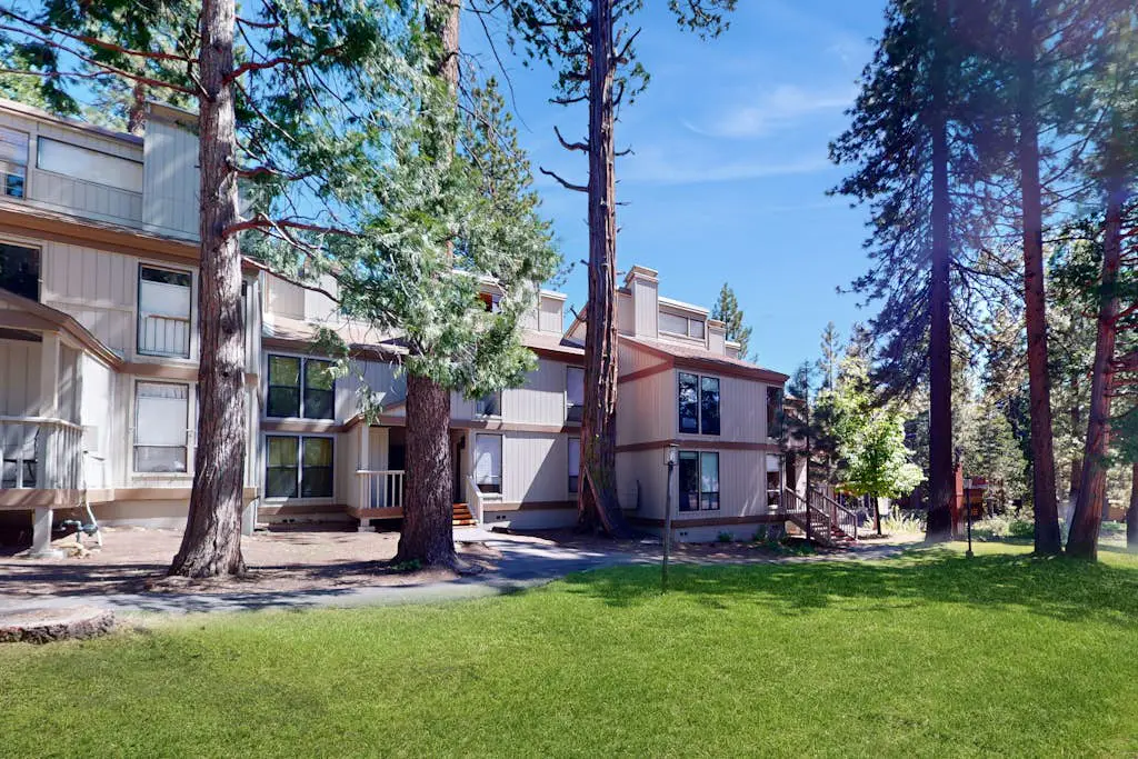 Kingswood Village 1