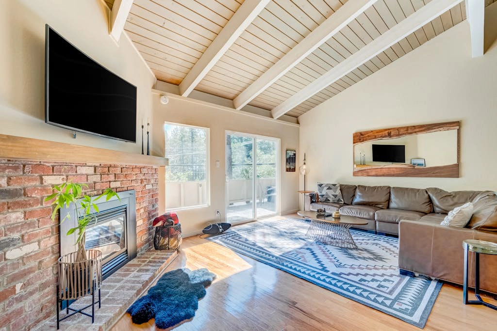 Incline Village Charmer