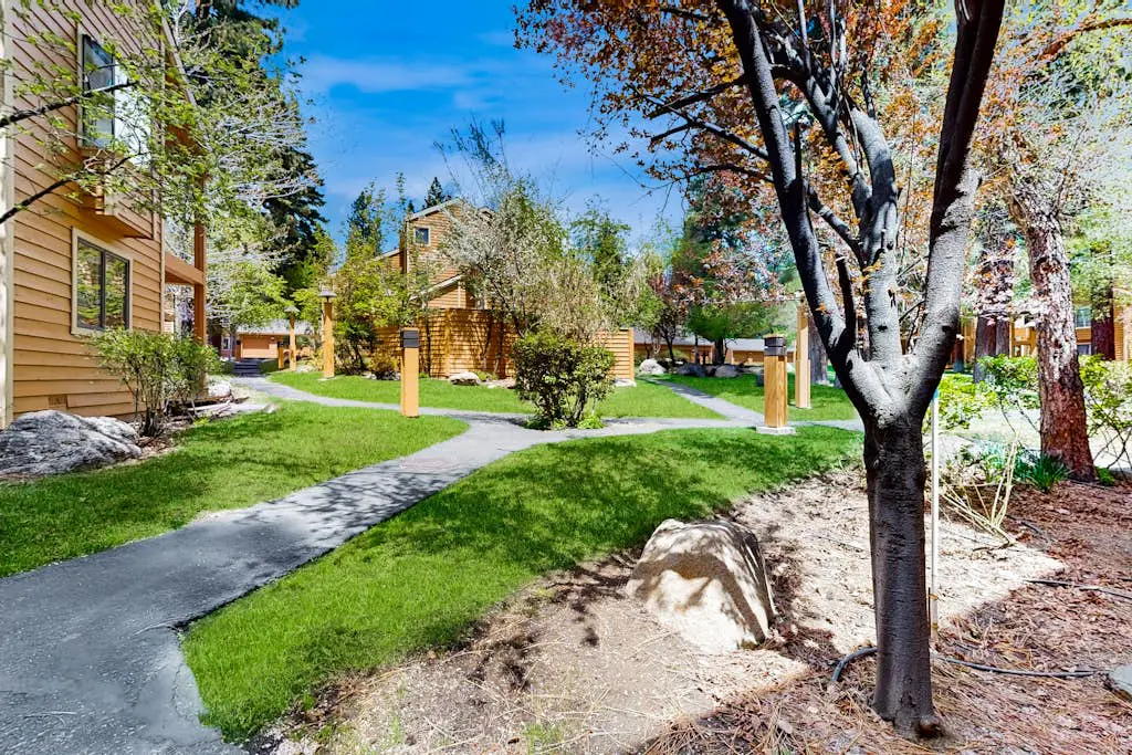 Updated townhouse with deck & fireplace - walk to lake, shopping, and dining