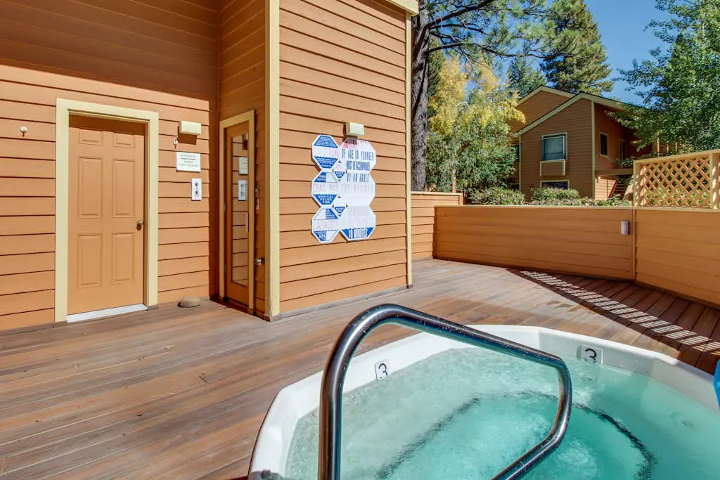 Updated townhouse with deck & fireplace - walk to lake, shopping, and dining