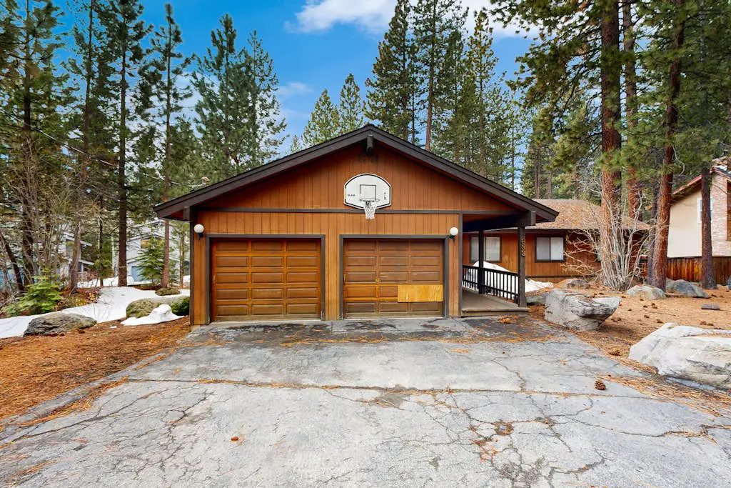 Dog-friendly retreat in Incline Village with fireplace & washer&dryer