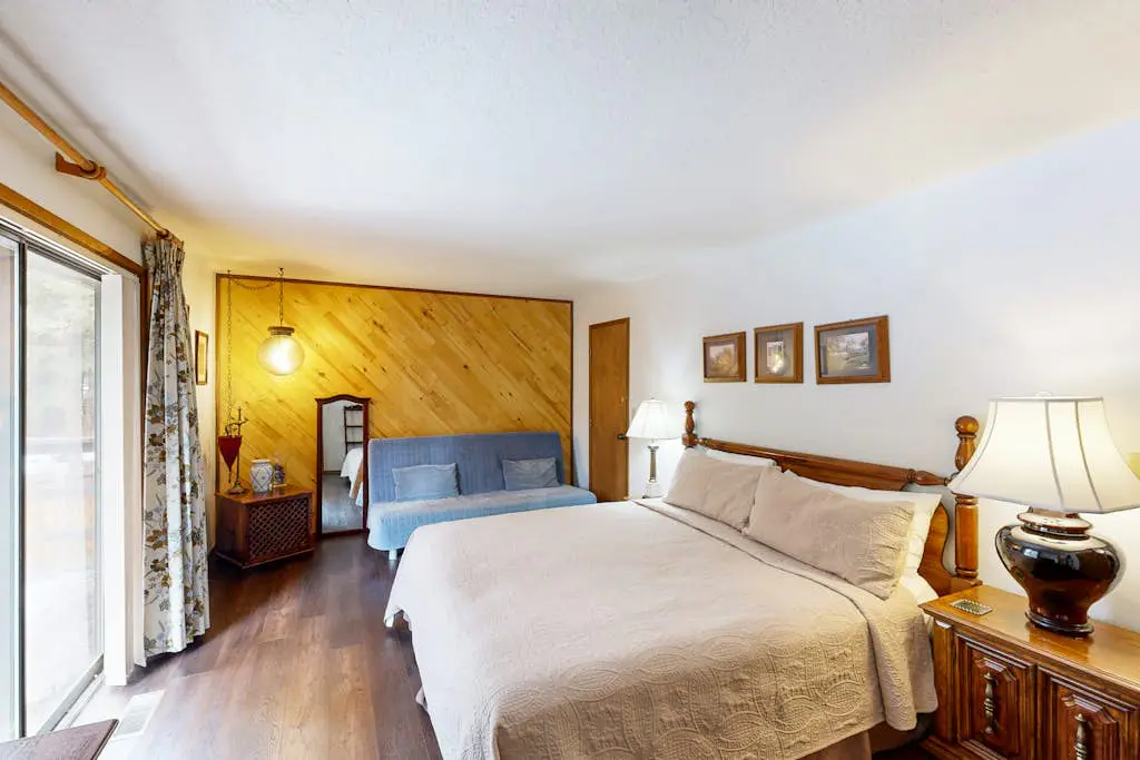 Dog-friendly retreat in Incline Village with fireplace & washer&dryer
